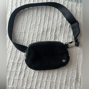 Lululemon Black Sherpa Belt Bag
